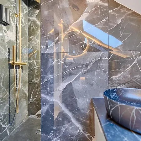 Daire Hollywood Jacuzzi *