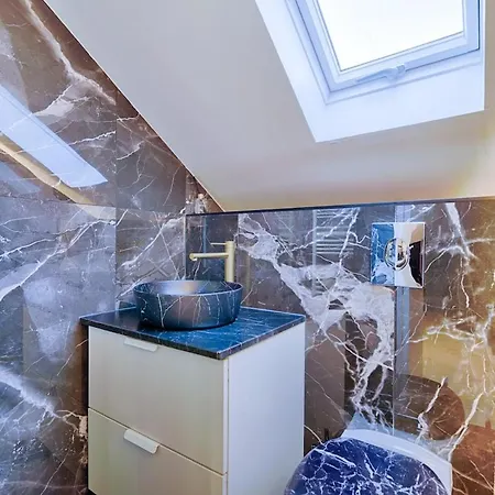 Hollywood Jacuzzi Daire Montgeron